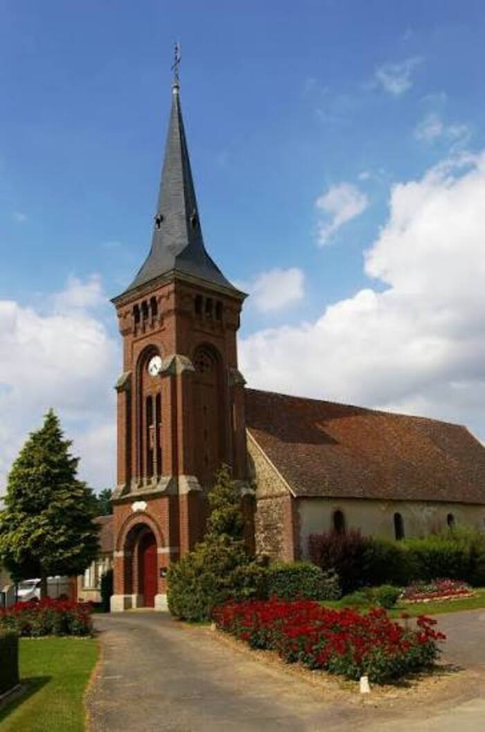Ouverture de l'église Saint-Pierre Église Saint-Pierre La Chapelle-Fortin
