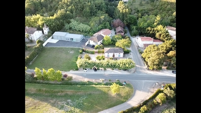 Petite randonnée commentée à Montastruc Mairie de Montastruc Montastruc