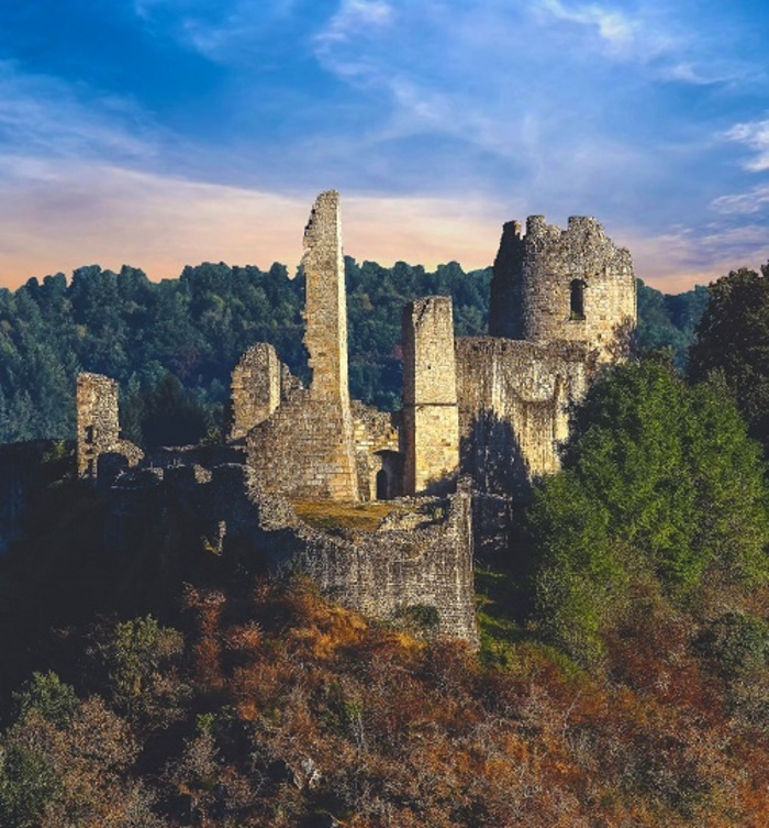 Portes ouvertes au château de Ventadour : visite libre, Château de Ventadour, Moustier-Ventadour