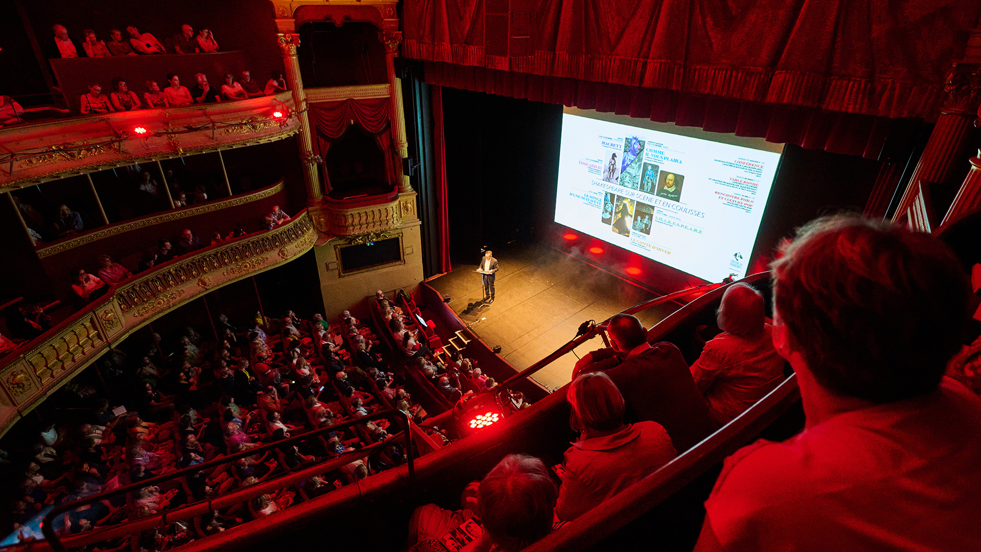 Présentation de la saison C'Chartres Spectacles 2026-2027 Place de Ravenne Chartres 2026-09-08