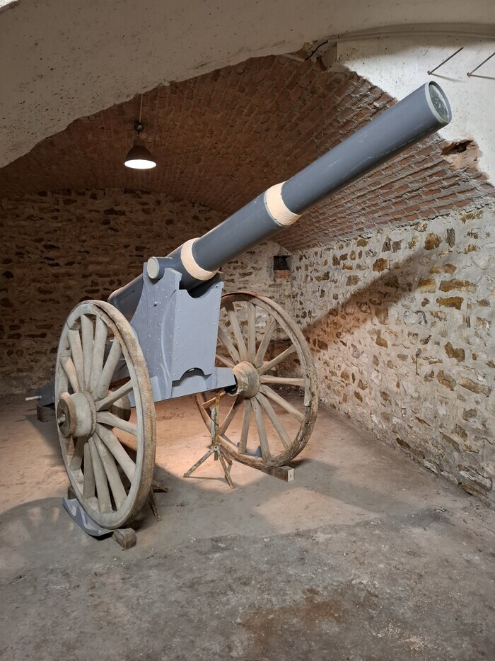 Présentation maquette canon 155 Debange, Fort de Cormeilles-en-Parisis, Cormeilles-en-Parisis