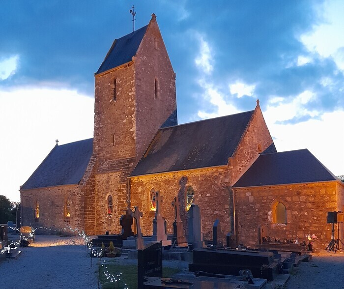 Projection : diaporama de cartes postales anciennes, Église Saint Malo, Saint-Malo-de-la-Lande