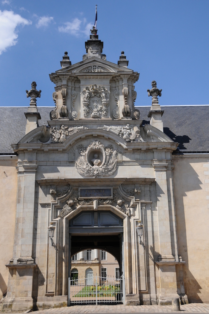 Prytanée National Militaire LA FLECHE La Flèche