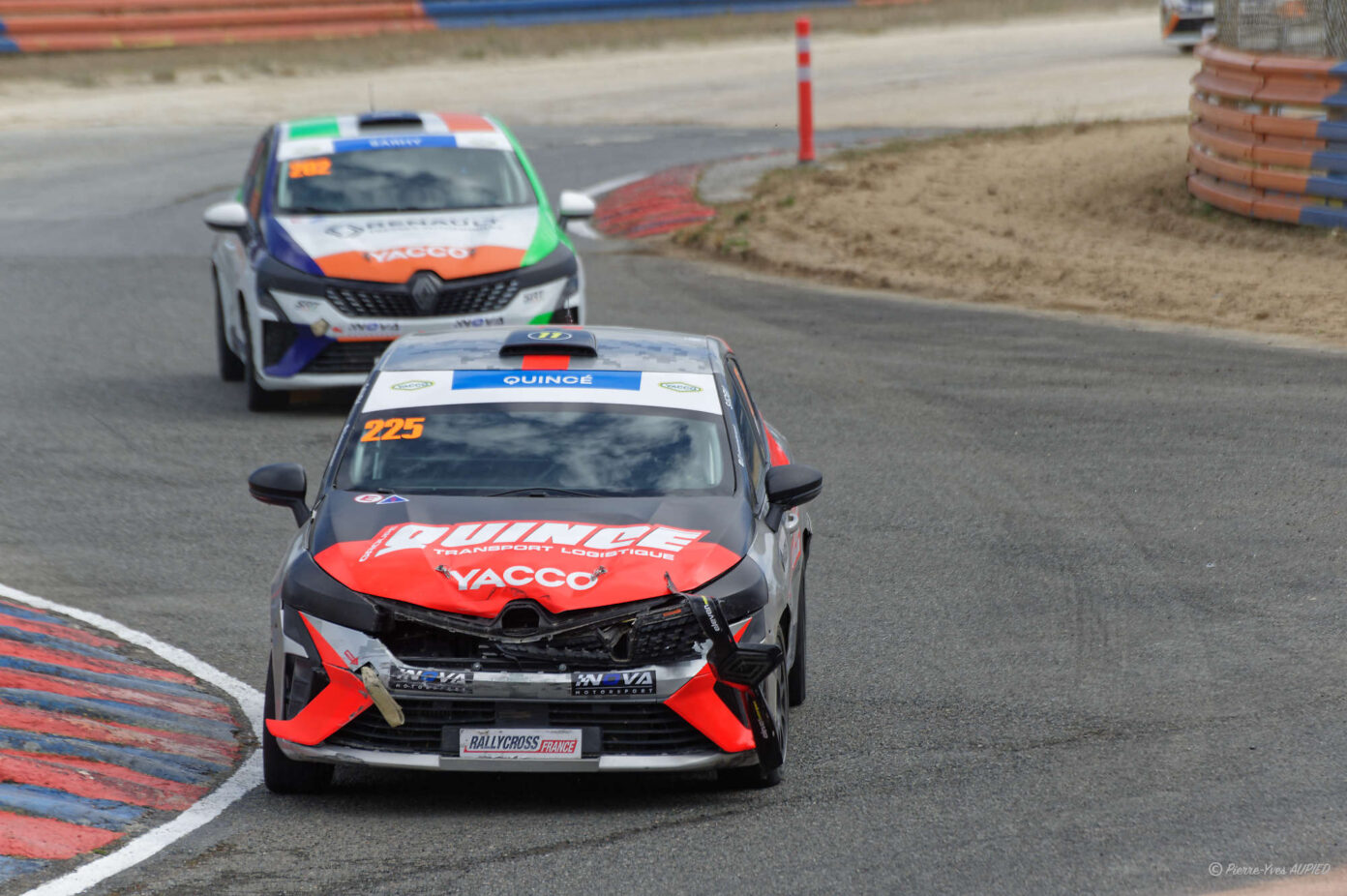 Thomas QUINCE sur la RENAULT Clio V RX N°225 au Rallycross de Kerlabo 2026