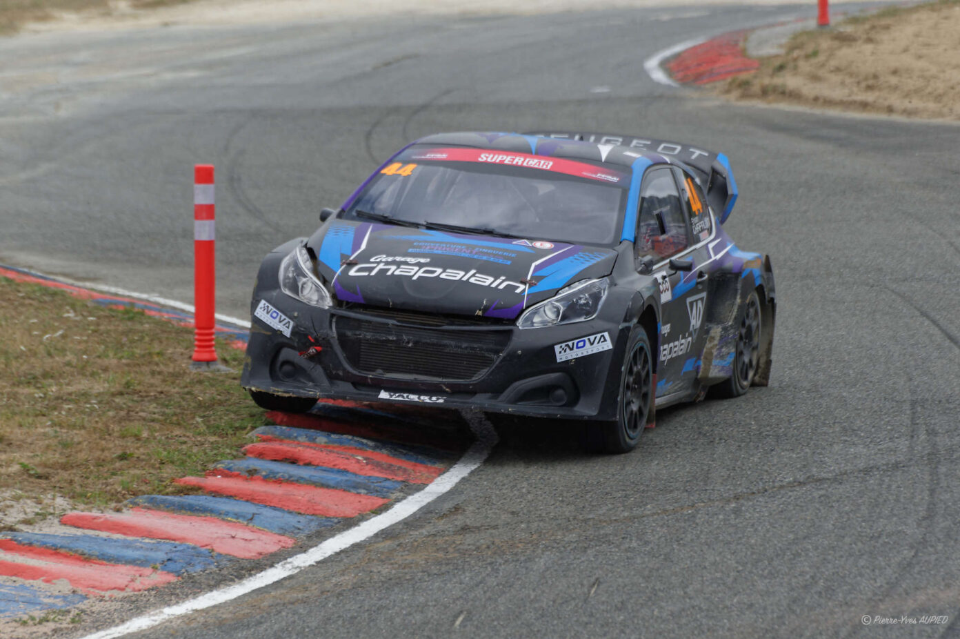 Erwan CHAPALAIN sur la PEUGEOT 208 WRX N°44 au Rallycross de Kerlabo 2026