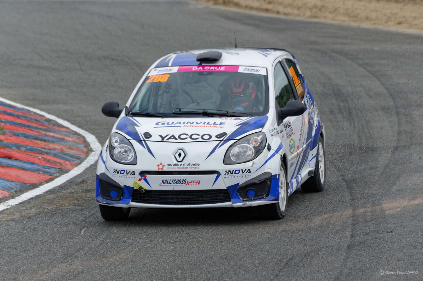 Janyce DA CRUZ sur la RENAULT Twingo R1 RX N°288 au Rallycross de Kerlabo 2026