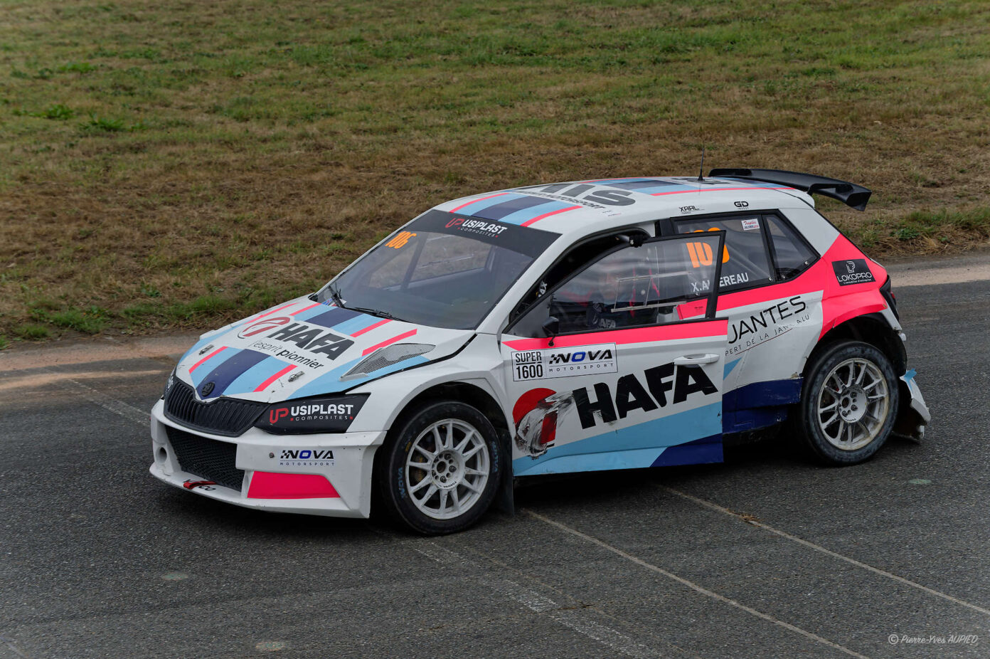 Xavier ALLEREAU sur la SKODA Fabia S1600 N°106 au Rallycross de Kerlabo 2026