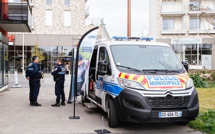Rencontre avec la police municipale, Maison de Quartier La Locomotive, Nantes
