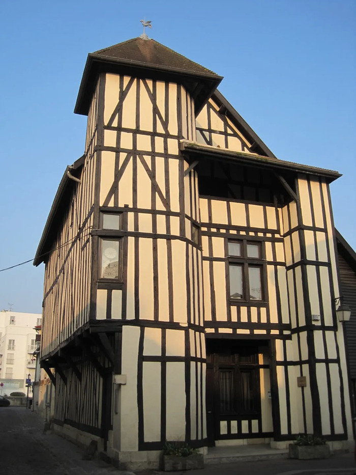 Rencontres et échanges à la maison Clémangis Maison Clémangis Châlons-en-Champagne