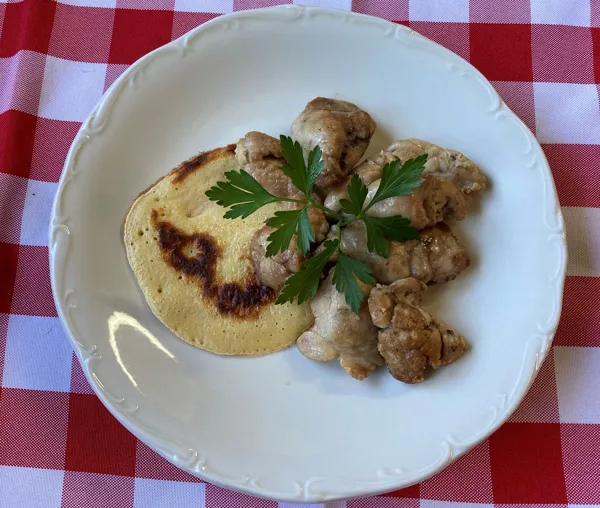 Repas ris d’agneau au restaurant Lou Paouzadou Sévérac d’Aveyron