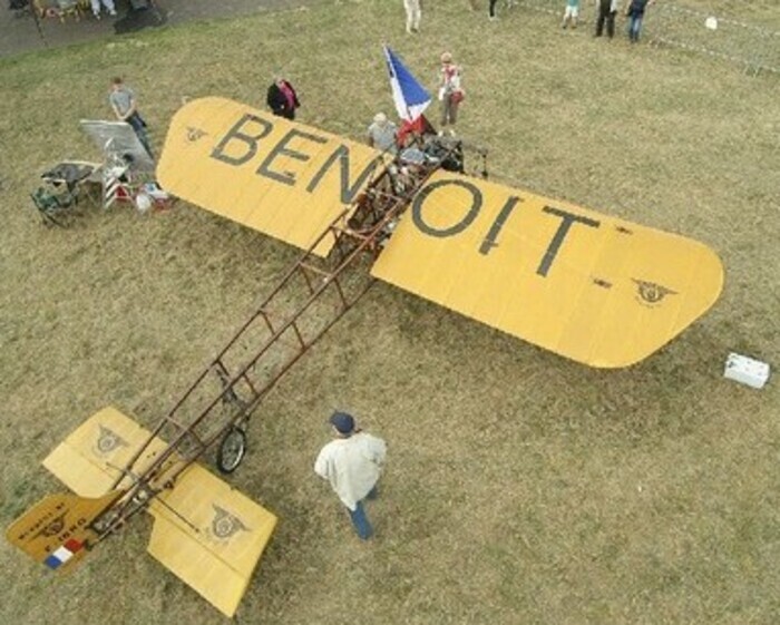 Réplique de l&rsquo;avion Blériot XI, Hôtel de ville (ancien collège des oratoriens), Vendôme