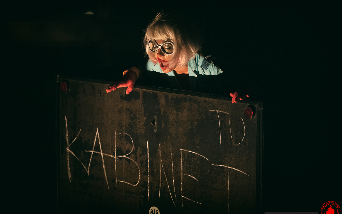Séance de psychanalyse clownesque et collective Le Funambule Montmartre  Paris