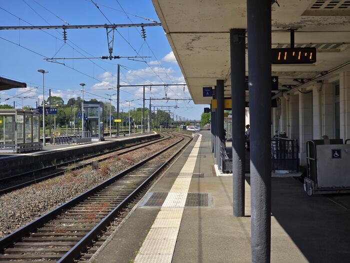 SNCF RÉSEAU : Découvrez le poste d&rsquo;aiguillage du site de Saumur, Gare de Saumur, Beaufort-en-Anjou