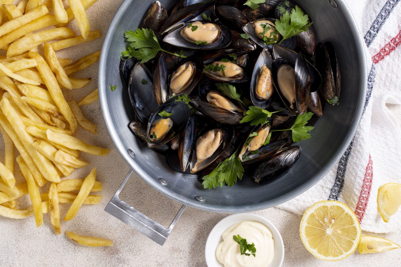 SOIRÉE MOULES FRITES À VOLONTÉ Le Malzieu-Ville