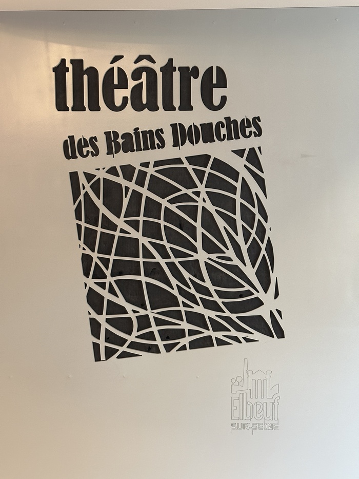 Spectacle : exposition de photos et lecture de texte par Eva Doumbia, Théâtre des Bains Douches, Elbeuf