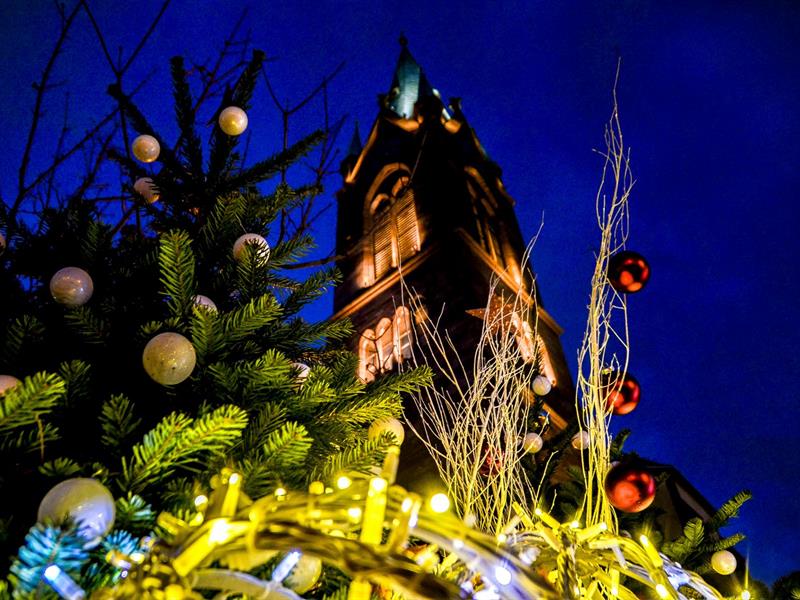 Spectacle son et lumière l’horloge magique du Père Noël Cernay
