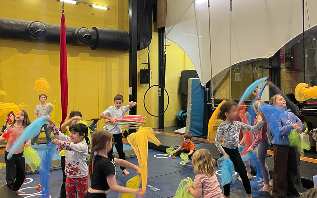 Stage cirque pour les enfants pendant les vacances de février RueWATT Paris