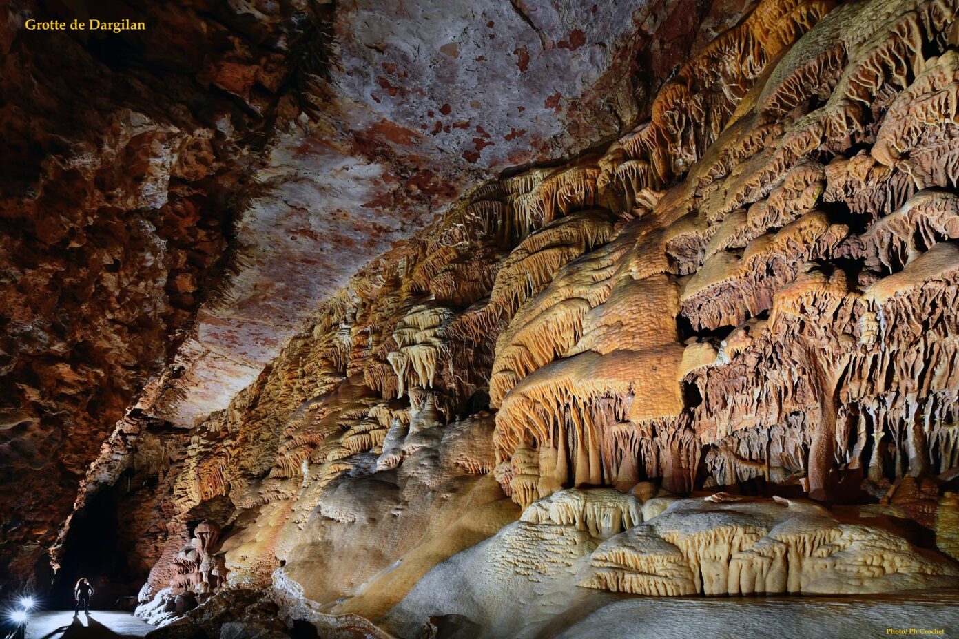 THEÂTRE LYRIQUE / OPÉRA PAYSAN UN PORTRAIT MULTIPLE D’EMMA CALVÉ Grotte de Dargilan Meyrueis