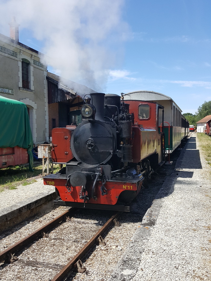 Train touristique du Bas-Berry, Gare – Train touristique du Bas-Berry, Écueillé