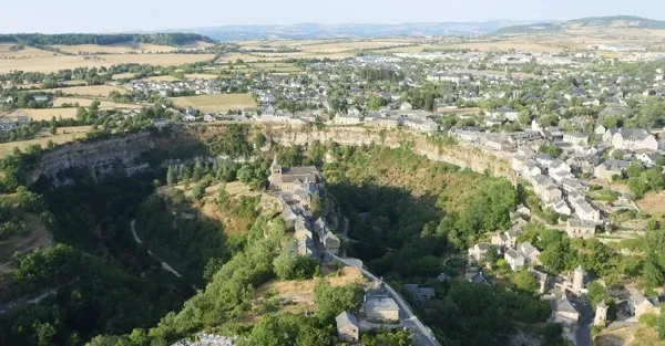 Trésors cachés du Canyon ENS Bozouls Rdv au niveau des Tours médiévales Bozouls
