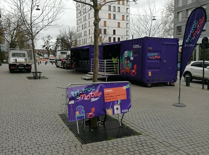 Tri-troc mobile Place Jeanne Laurent, côté rue des Munitionnettes Rennes