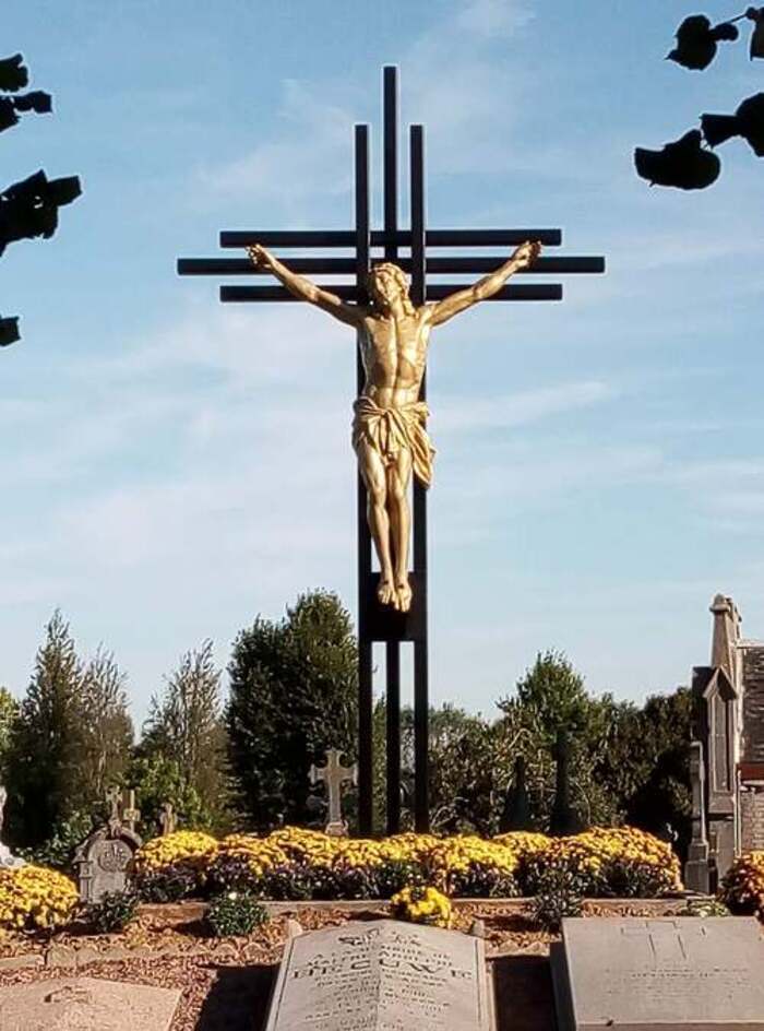 Un cimetière pas comme les autres Cimetière centre de Bailleul Bailleul