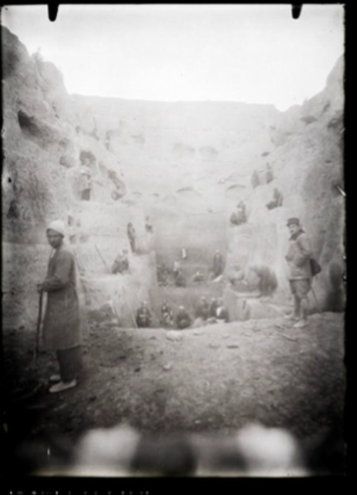 Un imaginaire révélé – Photographie et archéologie à l’œuvre au musée du Louvre (1839–2026) (titre de travail), Arles, Arles