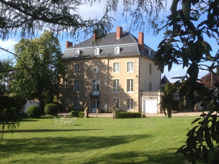 Un seul indice et ce petit château révèle enfin son histoire, du XVIIIe à nos jours, Château d’Eulmont, Eulmont