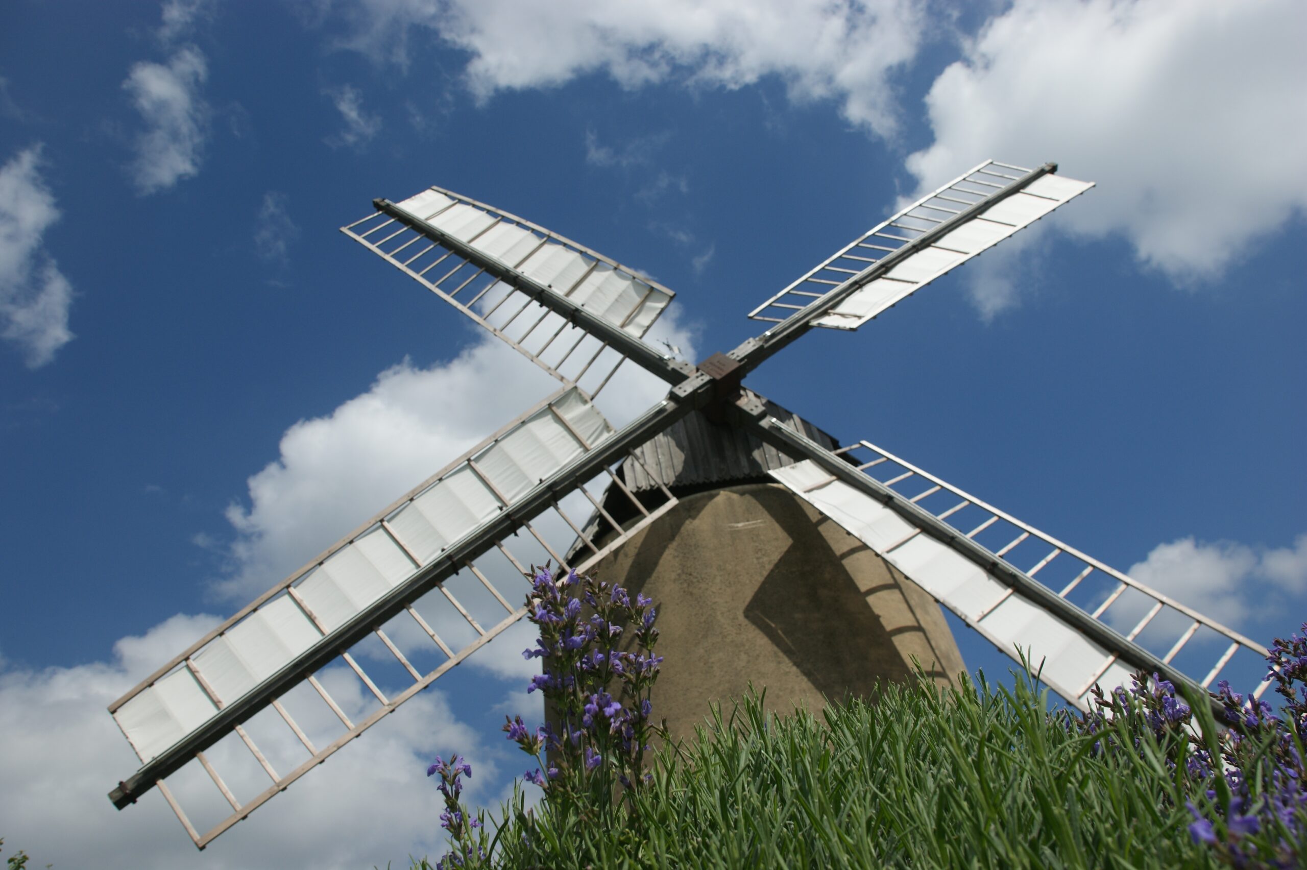 VENEZ DÉCOUVRIR L'HISTOIRE DU VILLAGE ET LA FABRICATION DE FARINE AU MOULIN À VENT. Place de l'école 31450 MONTBRUN-LAURAGAIS Montbrun-Lauragais 2026-07-23