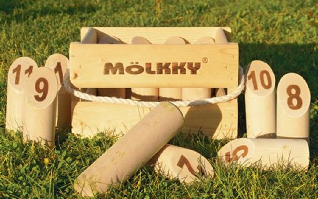 Venez jouer au Mölkky RDV sur le Champ de Mars, allée Pierre Loti, à côté du manège Paris