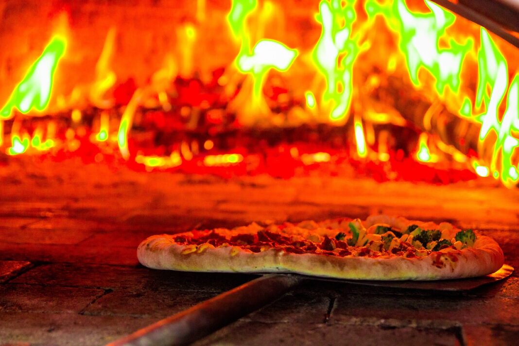 VIDE-GRENIERS ET PIZZAS CUITES AU FEU DE BOIS Le Malzieu-Forain