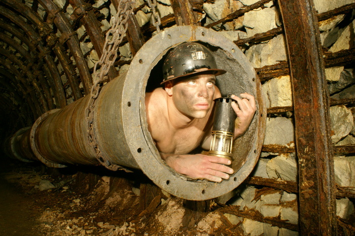 Visite à la lampe de mine et spectacle participatif théâtre et cirque, Mine Témoin d’Alès, Alès