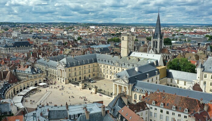 Visite au cœur du palais des ducs et des États de Bourgogne Palais des Ducs et des États de Bourgogne Dijon