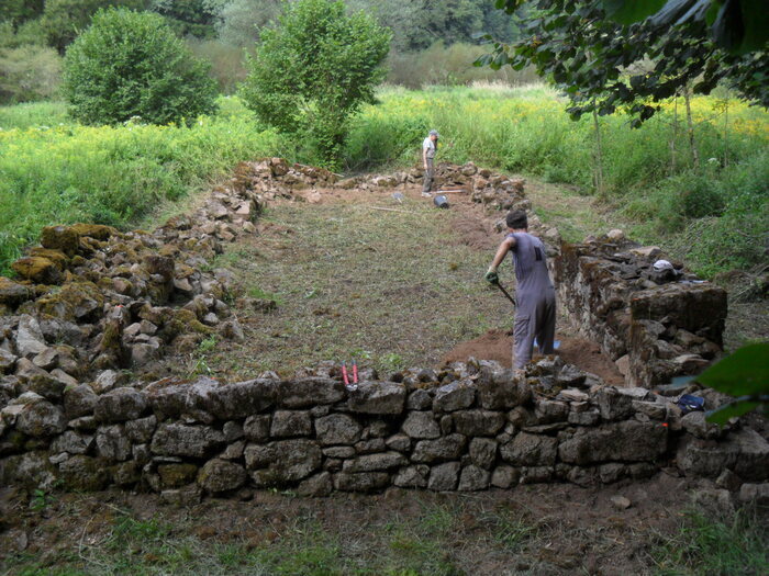 Visite commentée des vestiges des moulins et du prieuré St Jean de Péchadoire Centre Culturel Roger Guillard Bort-les-Orgues