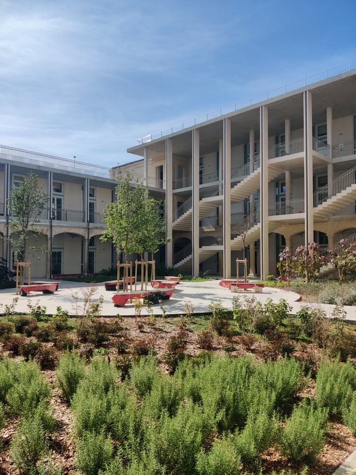 Visite commentée : le site Hoche Site universitaire Hoche Nîmes