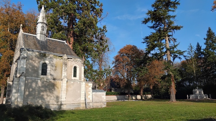 Visite de la chapelle Cordier, Cimetière, Nouzilly