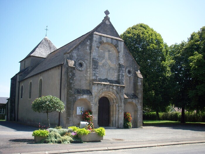 Visite de l&rsquo;église Saint-Hugues, Église Saint-Hugues, Avord