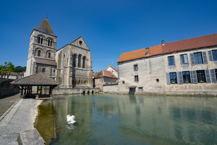 Visite de l’église Saint-Martin : découverte de la crypte et rencontres artistiques Eglise Saint-Martin Blancs-Coteaux
