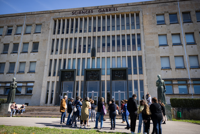 Visite du campus à double voix, Université de Bourgogne – Batiment Sciences Gabriel, Dijon