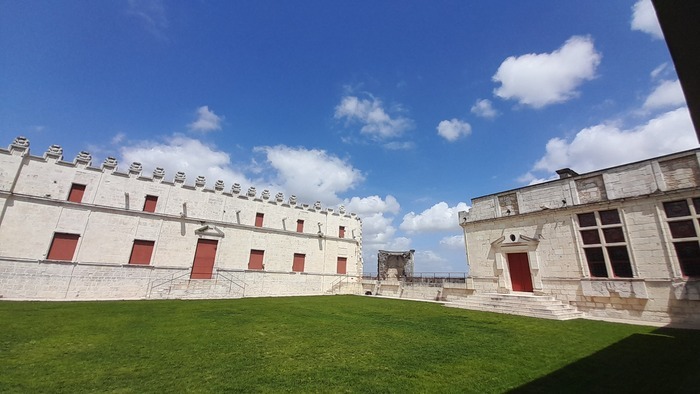 Visite du château de Bouteville, Château de Bouteville, Bouteville
