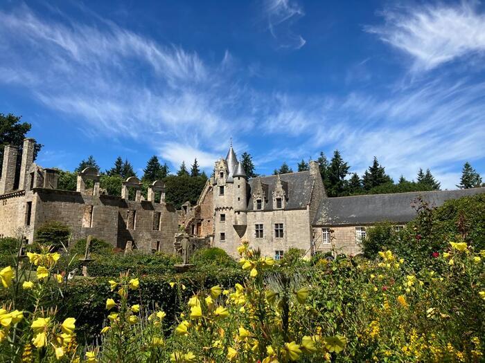 Visite du Château de Crénan, Château de Crenan, Le Fœil