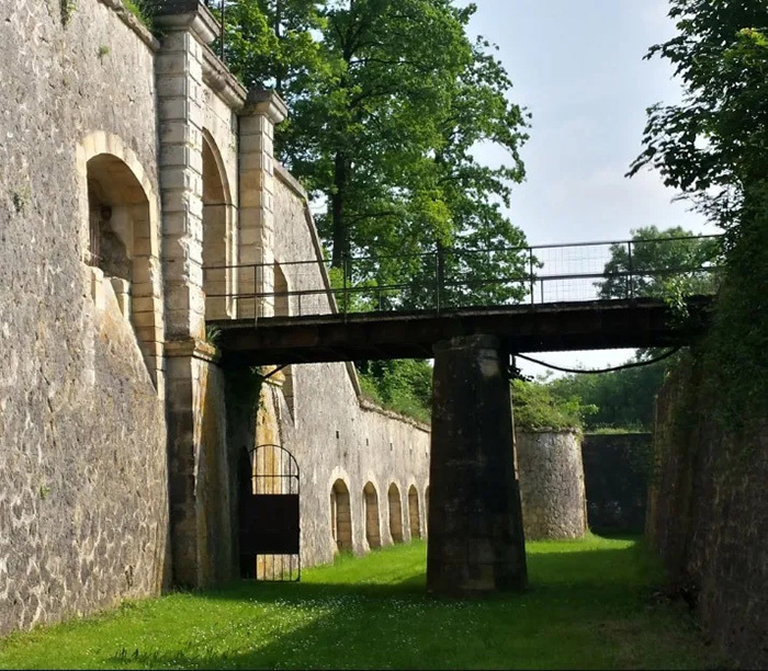 Visite du Fort Henriot à Bruyères-et-Montbérault Fort Henriot de Bruyères-et-Montbérault Bruyères-et-Montbérault