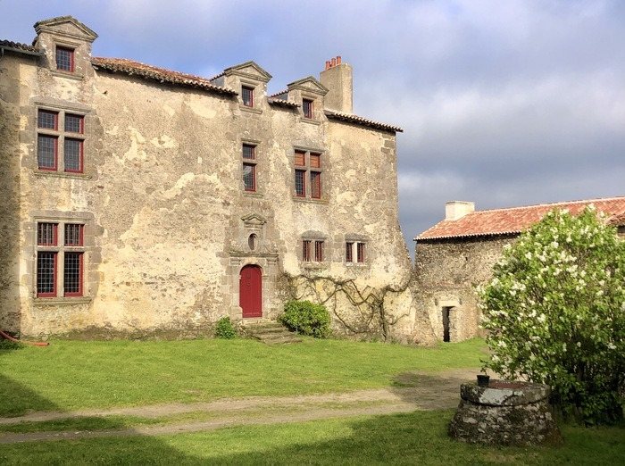 Visite du logis du Puy-Blain, Logis du Puy-Blain, Bressuire