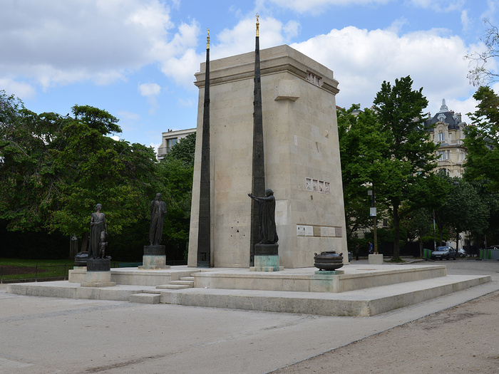 Visite du monument à la Déclaration des droits de l’homme et du citoyen, Champs de Mars, Paris