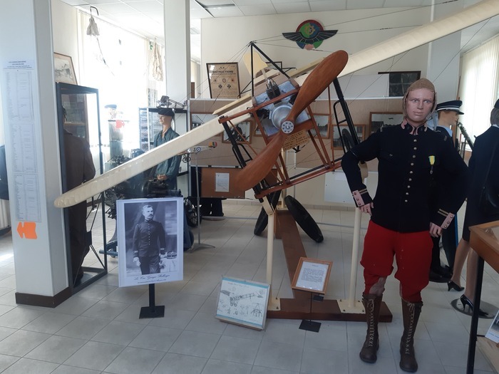 Visite du musée de la Base Aérienne 702 « capitaine Georges Madon » d&rsquo;AVORD, Base aérienne 702 – Armée de l&rsquo;Air, Avord