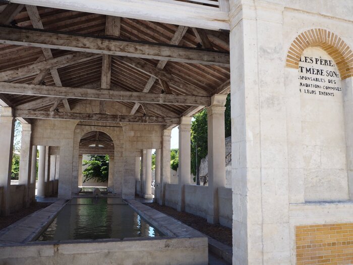 Visite du patrimoine de Pont-Saint-Esprit : le lavoir municipal, Lavoir municipal, Pont-Saint-Esprit
