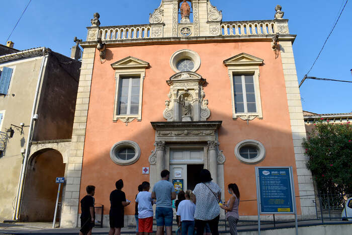 Visite du patrimoine de Pont-Saint-Esprit, Scène-Chapelle des pénitents, Pont-Saint-Esprit