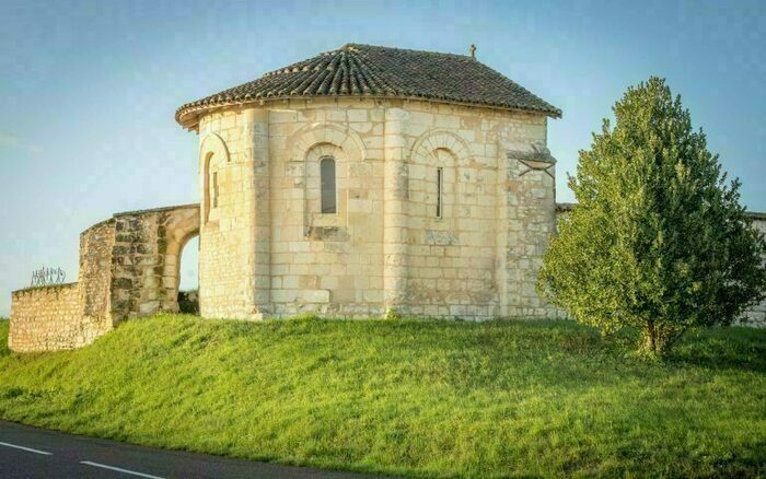 Visite d’une chapelle du XIIe siècle, vestige d’un prieuré fontevriste !, Chapelle de Saint-Mandé, Mouterre-Silly