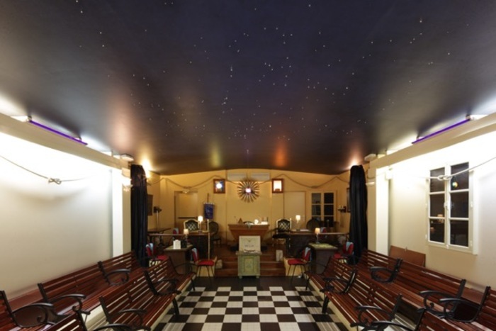 Visite d’une loge maçonnique, La loge maçonnique de Versailles, Versailles