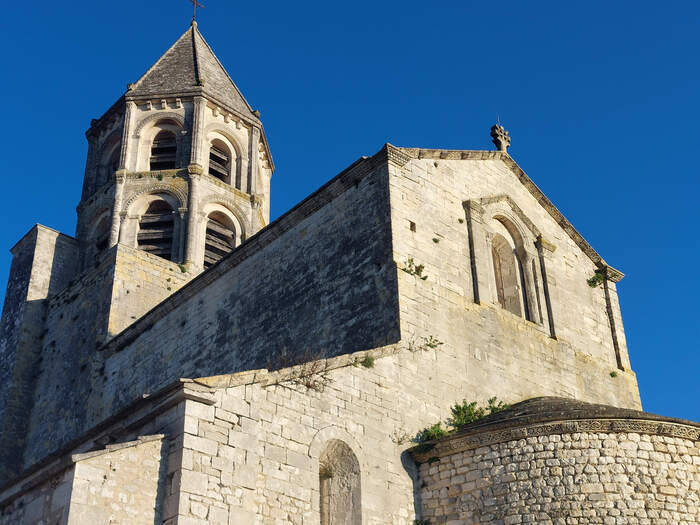 Visite église Saint-Michel de La Garde-Adhemar, Église, La Garde-Adhémar